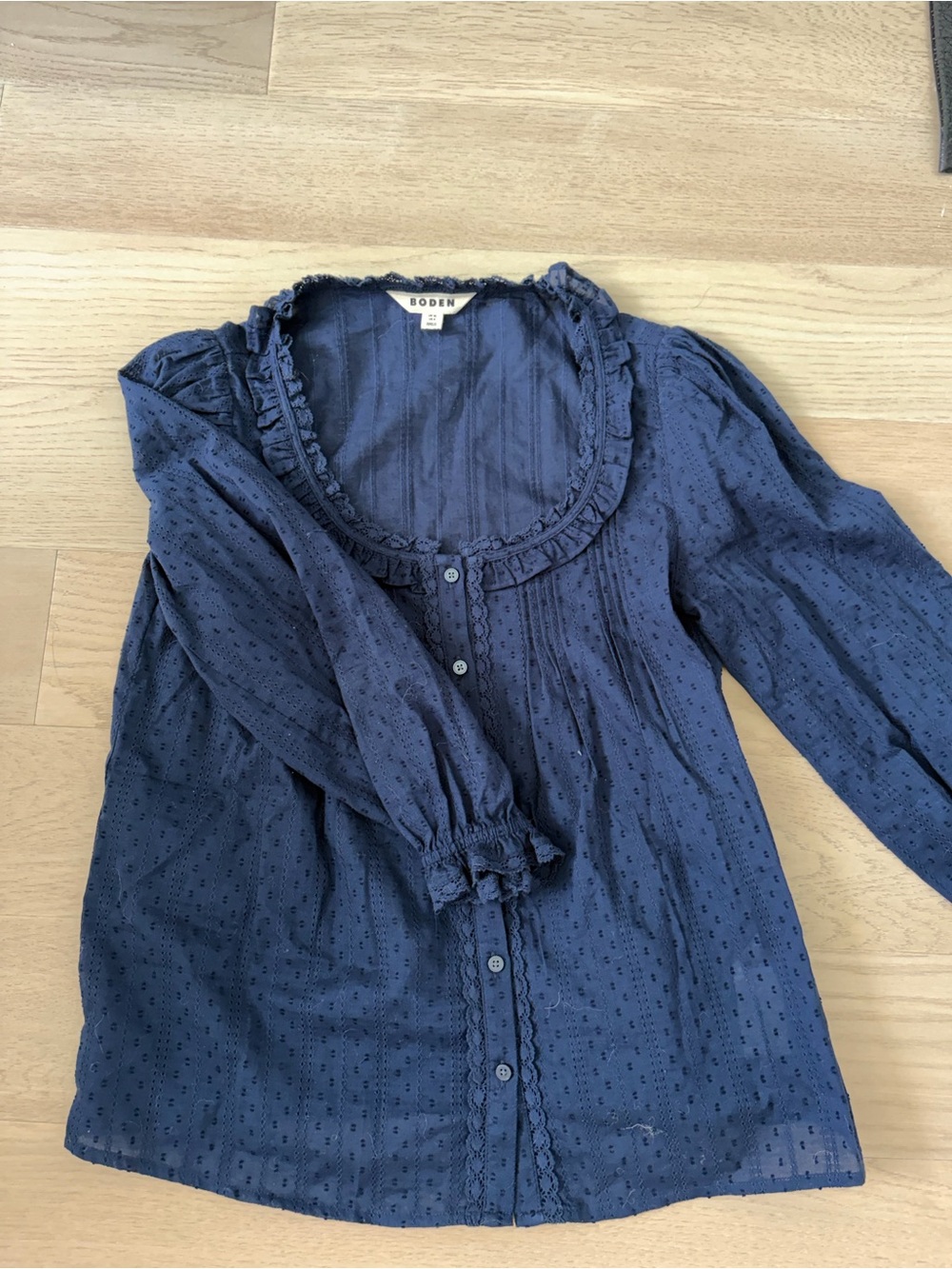 Boden navy top